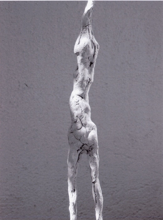 Bewegung / Hygieia 2 / Wirbelsäule. Gleichgewicht. Hygieia. Steinzeug (c) Ruth Gossweiler