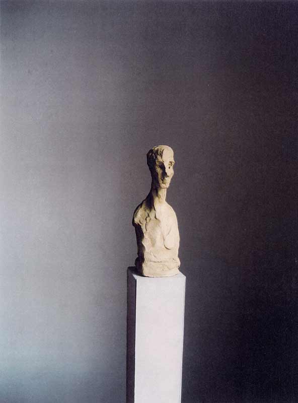 Membran / Kazuo Ono 3 / Kazuo Ono. Portrait. Tänzer. Abstraktion mit Expressivität. Modellierte Tonstudie. Sizilianischer Ton. (c) Ruth Gossweiler
